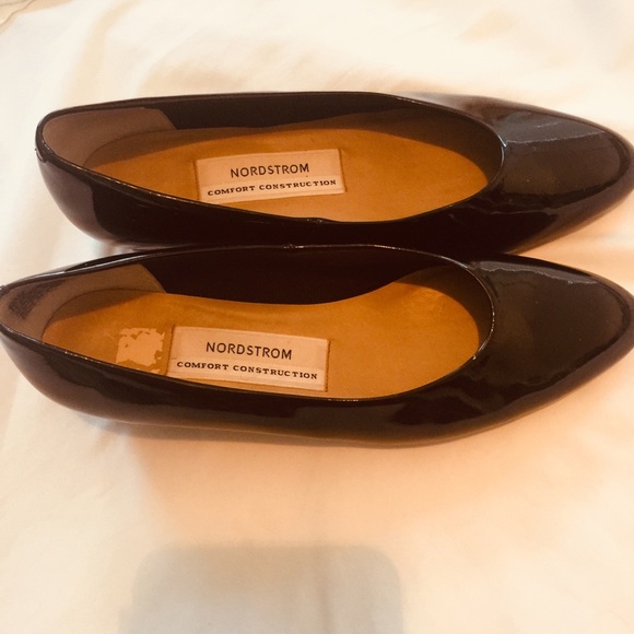 Nordstrom Comfrt Cnstutn Patten Leather Shoes - Picture 2 of 4